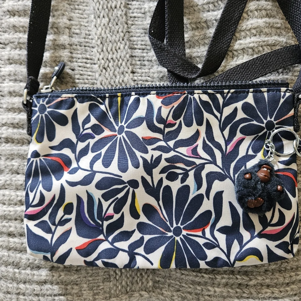 Kipling Crossbody - Picture 3 of 3